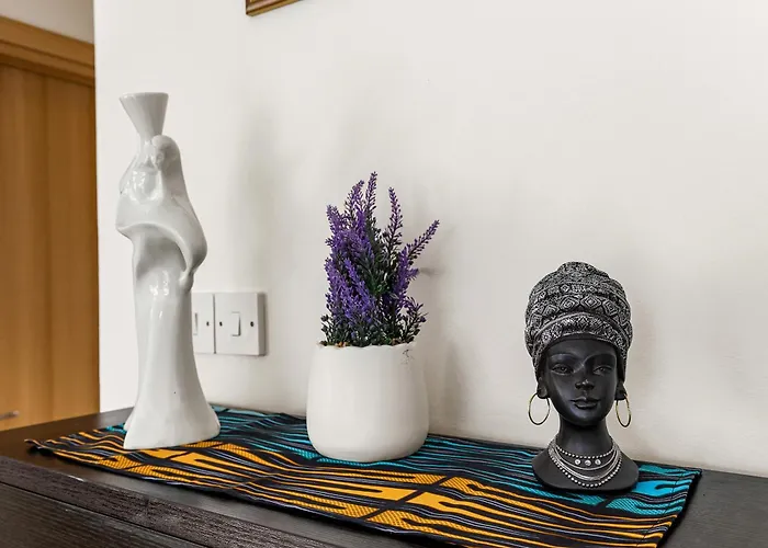 A Piece Of Africa In Mandria By Vichy Holidays パ フォス